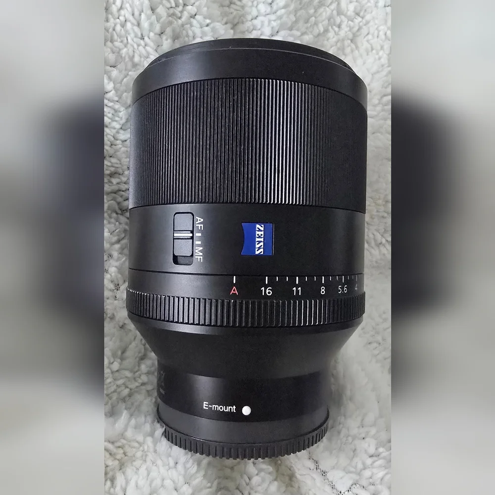 Sony Planar FE 1.4/50 ZA Camera Lens - Black
